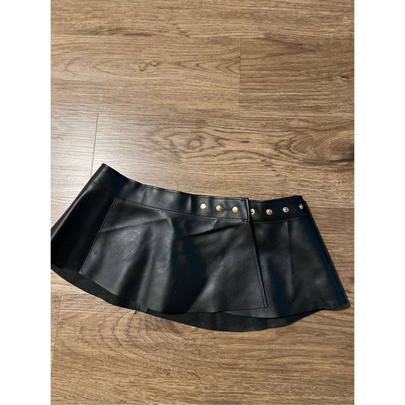 Faux Leather Peplum Belt - Black - Picture 3 of 9